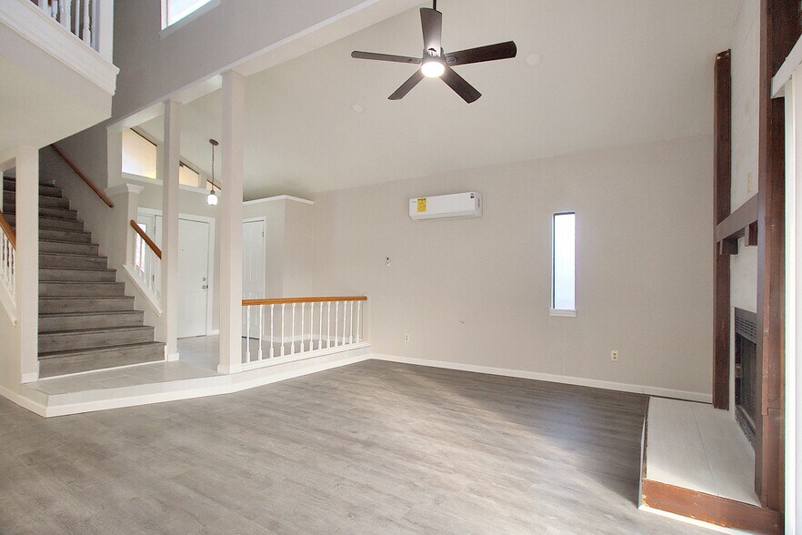 Building Photo - 911 Rockwall St