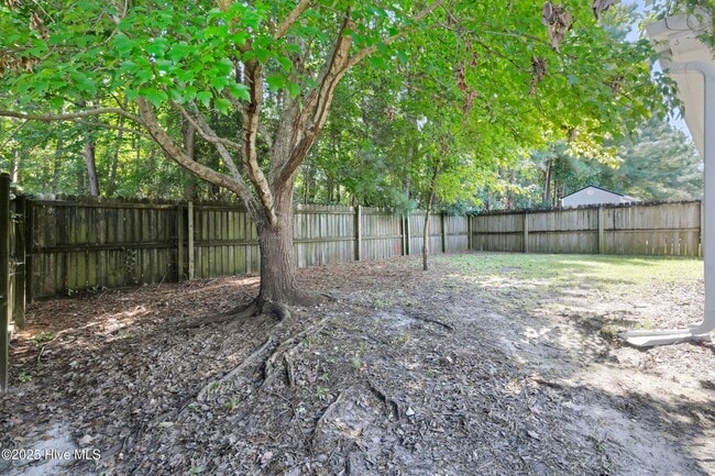 Building Photo - 124 Crooked Run Dr