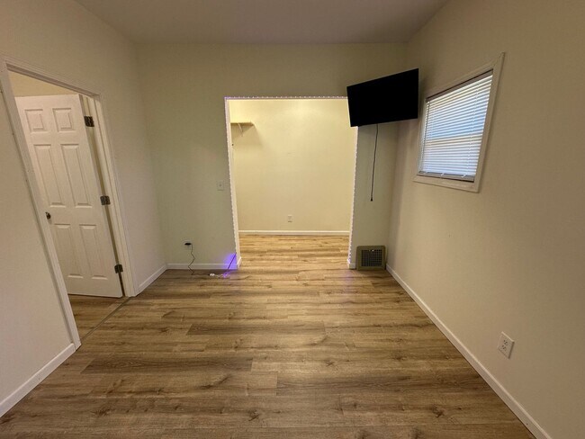 Building Photo - 119 Shields Rd