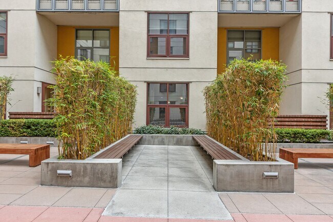 Building Photo - Metrome - Ground floor with patio - 1 bedr...