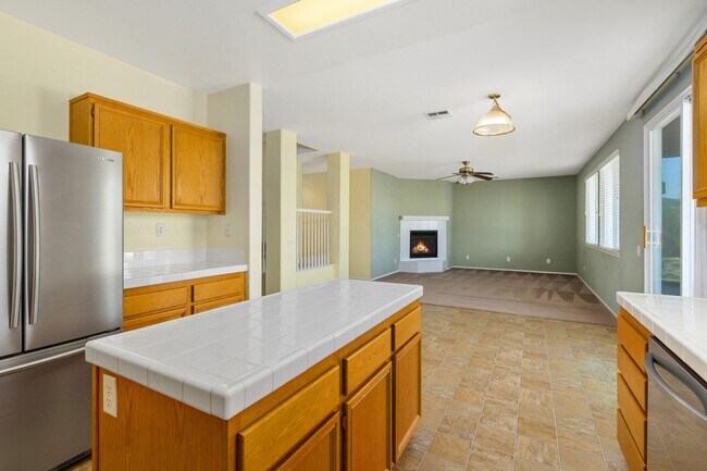 Building Photo - 46433 Vianne Ct