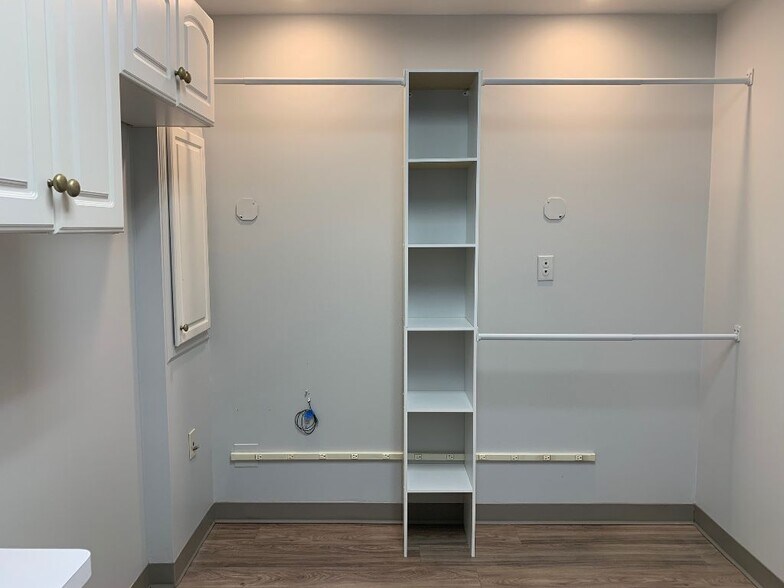 Large Walk In Closet - 628 S 20th St