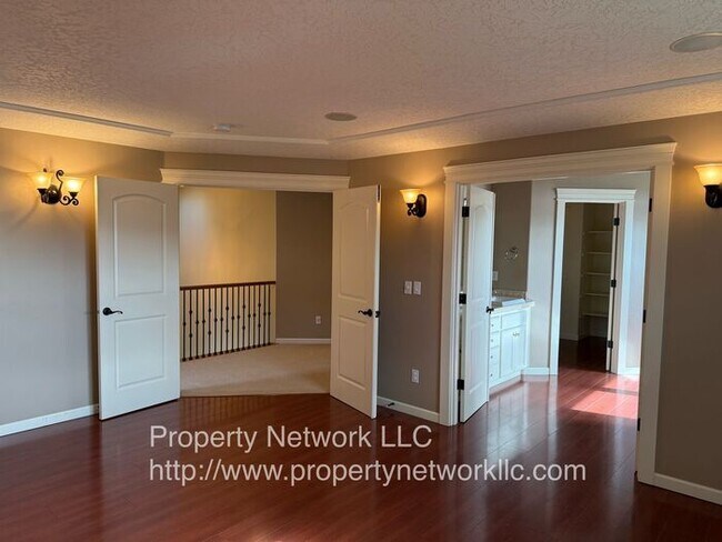 Building Photo - Spectacular 4 Bedroom Home in Gresham