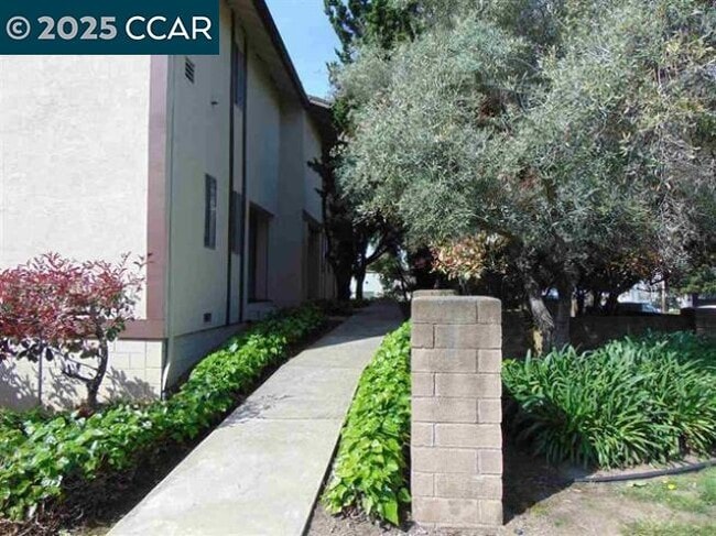Building Photo - 1774 Gazelle Way