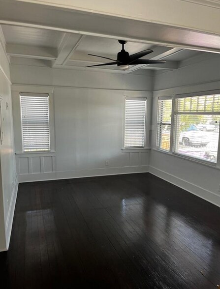 Building Photo - 521 Olive Ave