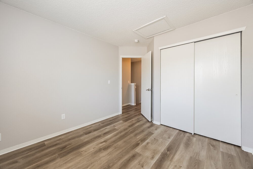 Building Photo - 6325 Ashridge Ct