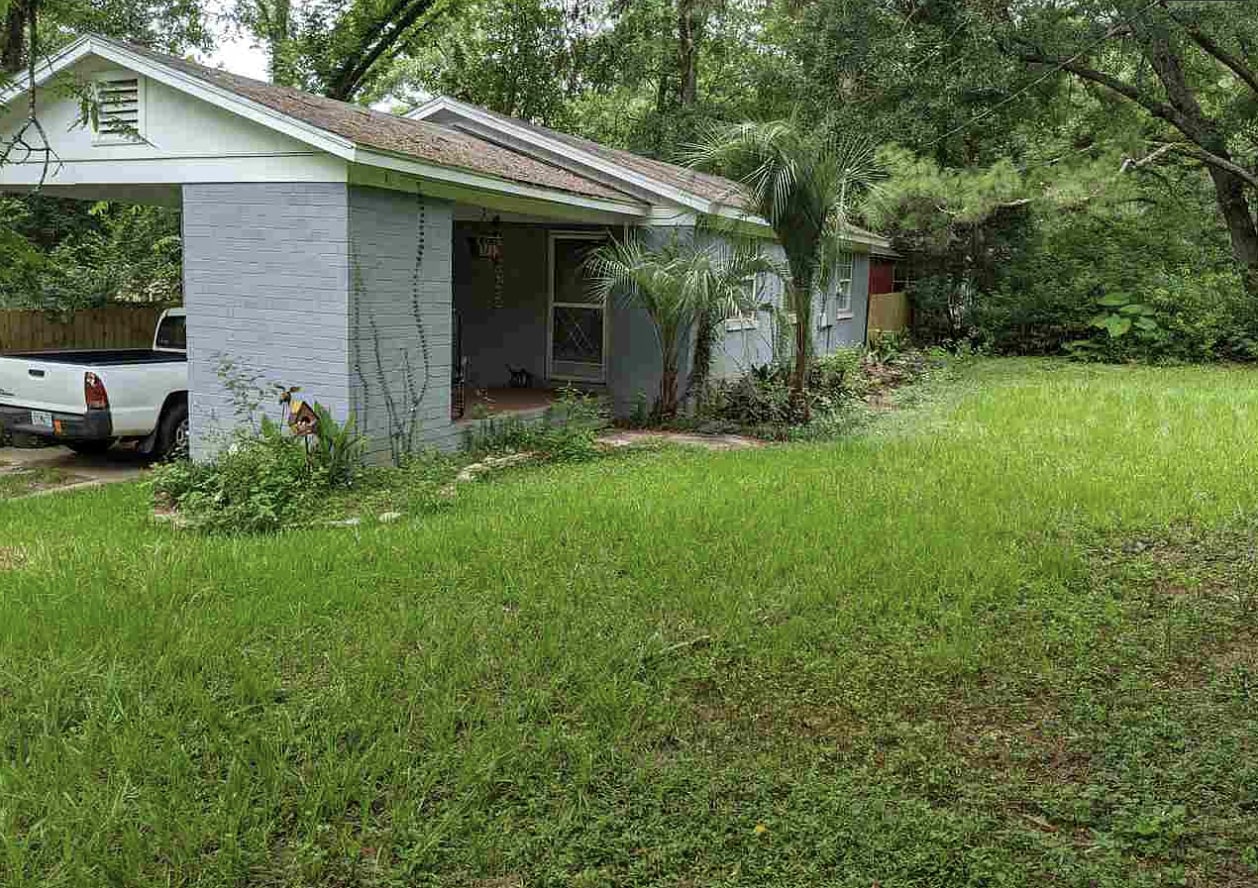 Building Photo - 1701 Pepper Dr