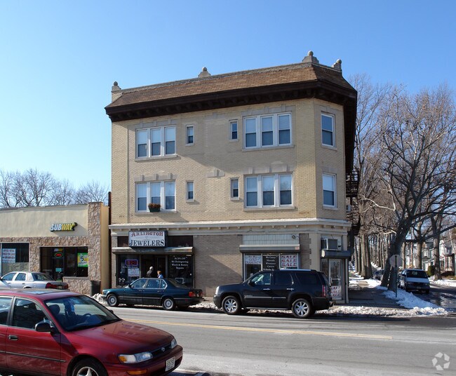 Building Photo - 261 Franklin Ave