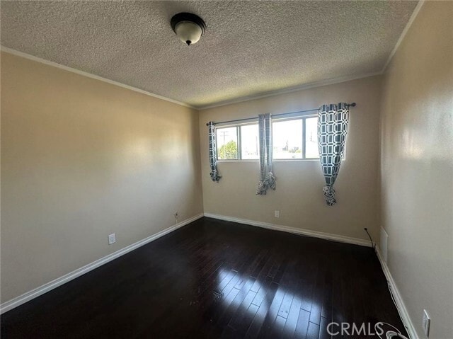 Building Photo - 9070 Huntington Dr