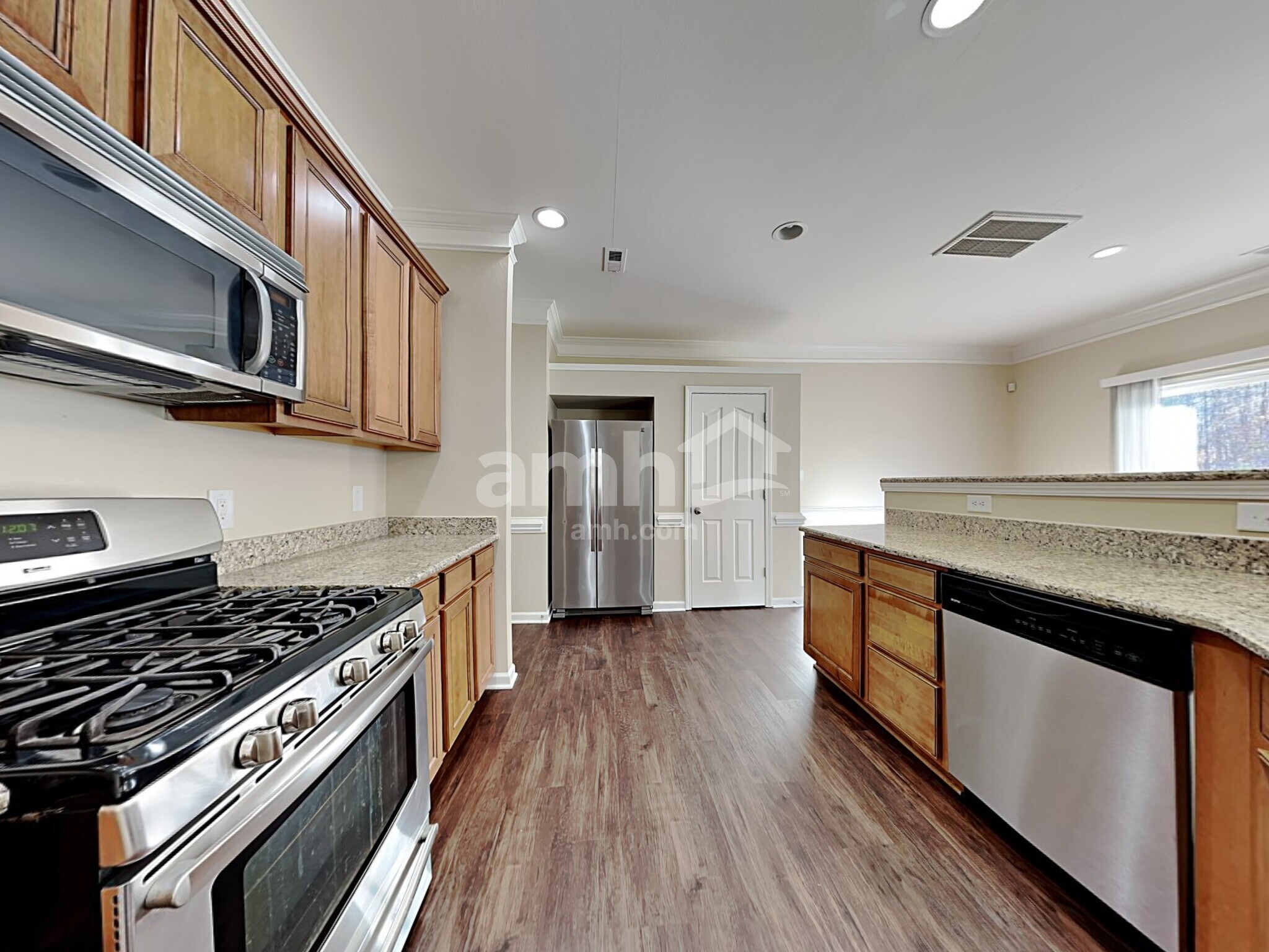 Building Photo - 118 Tannin Way