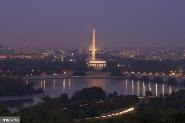 Building Photo - 1200 N Nash St