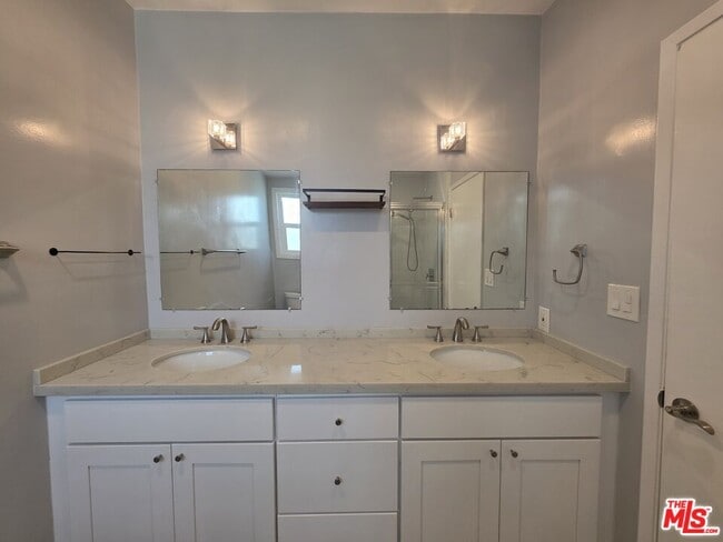 Building Photo - 210 S Lucia Ave