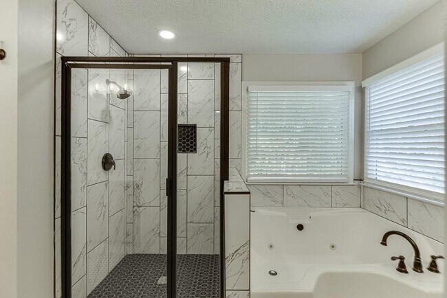 Building Photo - 5570 Cannonero Dr