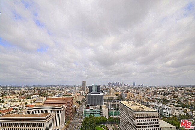 Building Photo - 3810 Wilshire Blvd