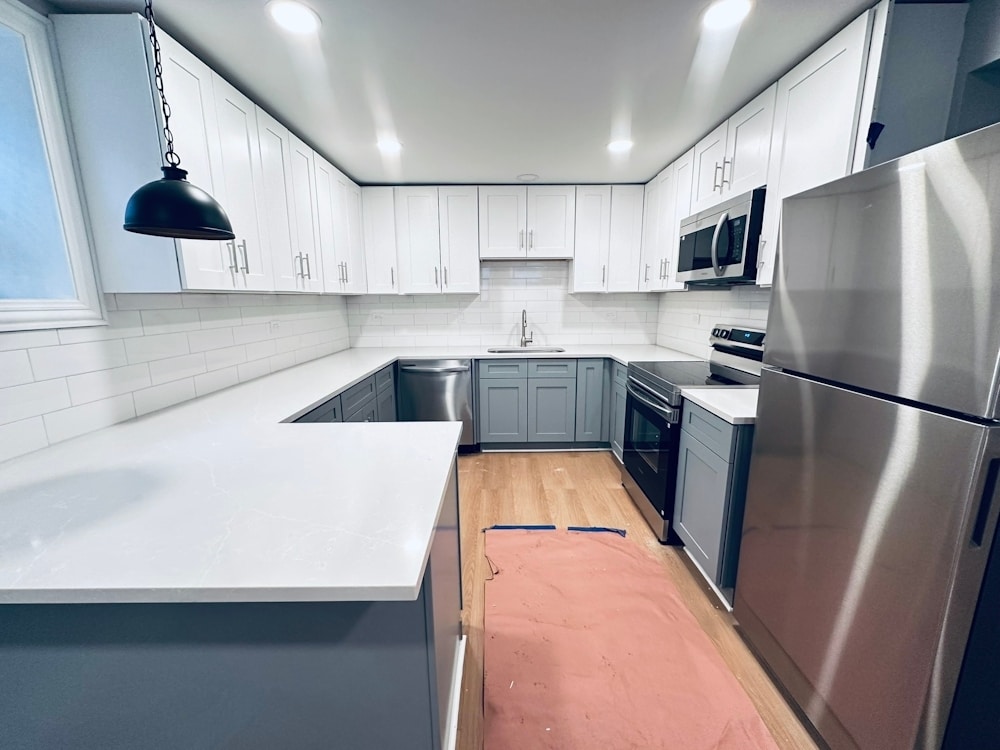 Building Photo - 901 W Agatite Ave