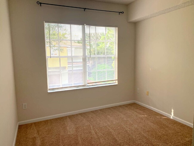 Building Photo - 3BR | 2 BA | 1-Car Las Palmas Townhome