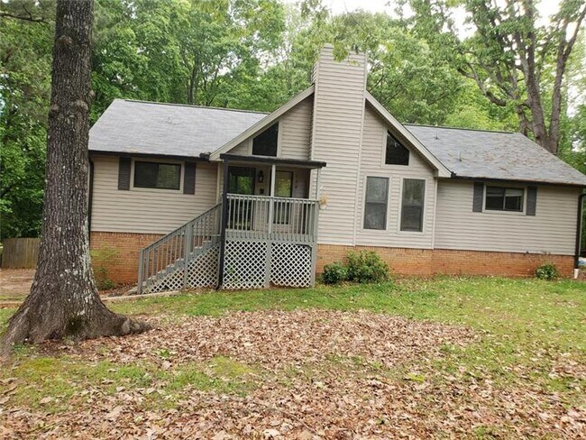 Building Photo - 5532 Stewart Mill Rd