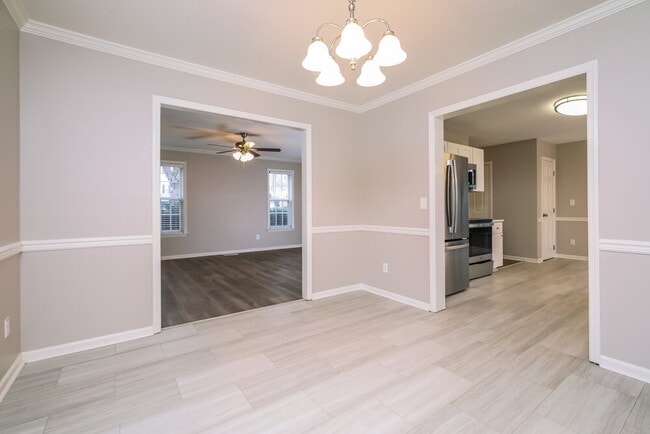 Building Photo - 5827 Waterford Landing Ct