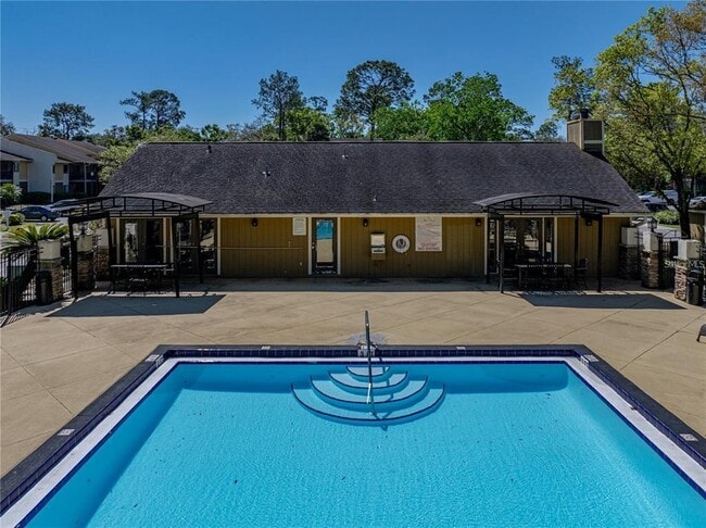 Building Photo - 13385 Arbor Pointe Cir