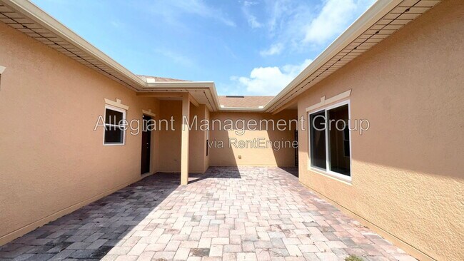 Building Photo - 1287 Glendora Rd N