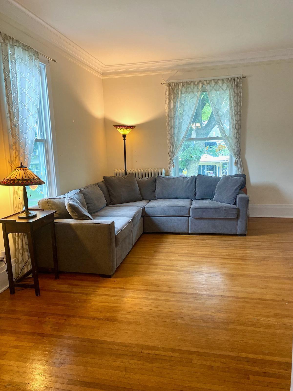 Building Photo - 316 S Grove Ave