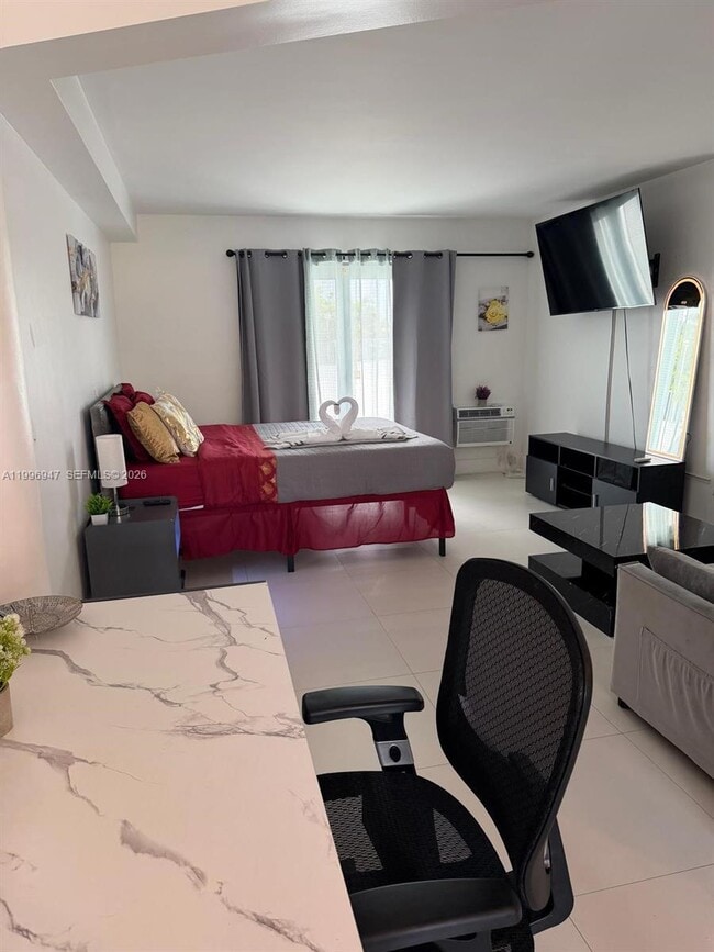 Building Photo - 7904 West Dr