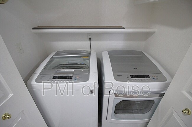 Building Photo - 78 S Chase St