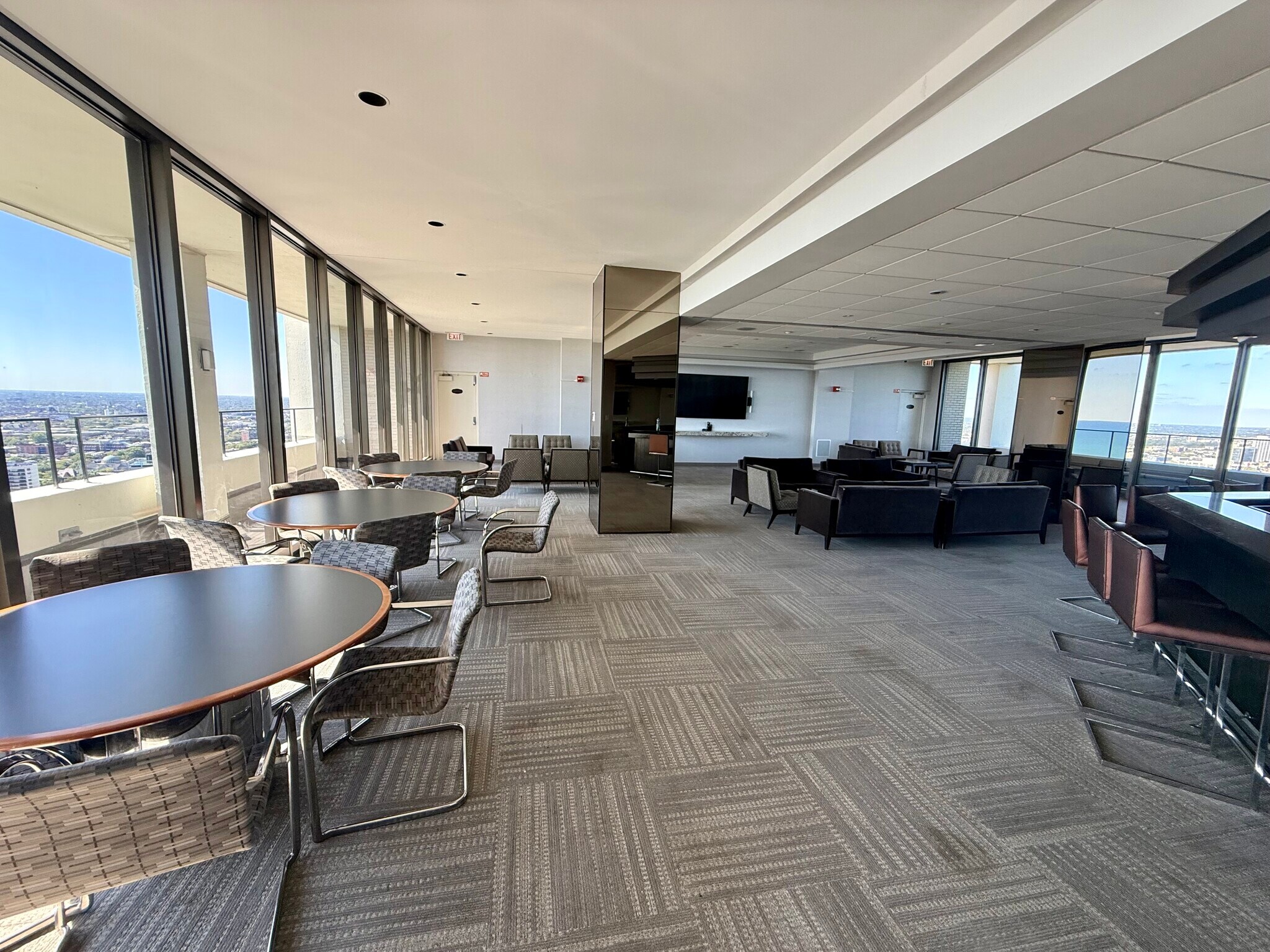 Party room/ work from home space - 2800 N Lake Shore Dr