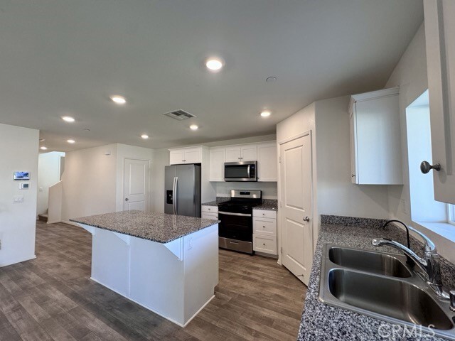 Building Photo - 28798 Enclave Ln