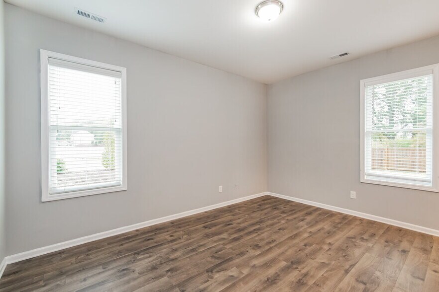 Building Photo - 125 Sturgeon St