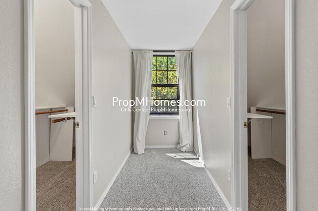 Building Photo - Updated Three Bedroom Home in Tigard!