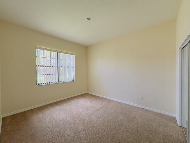 Building Photo - 405 Caraway Dr