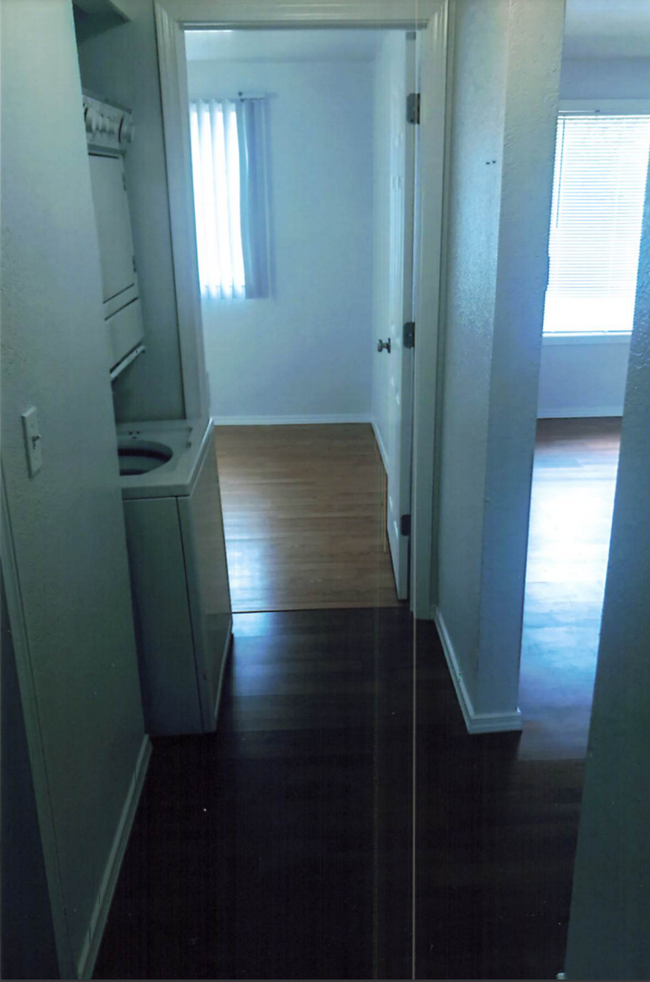 Hallway w/stackable w/d - 9128 Meridian Plz NE