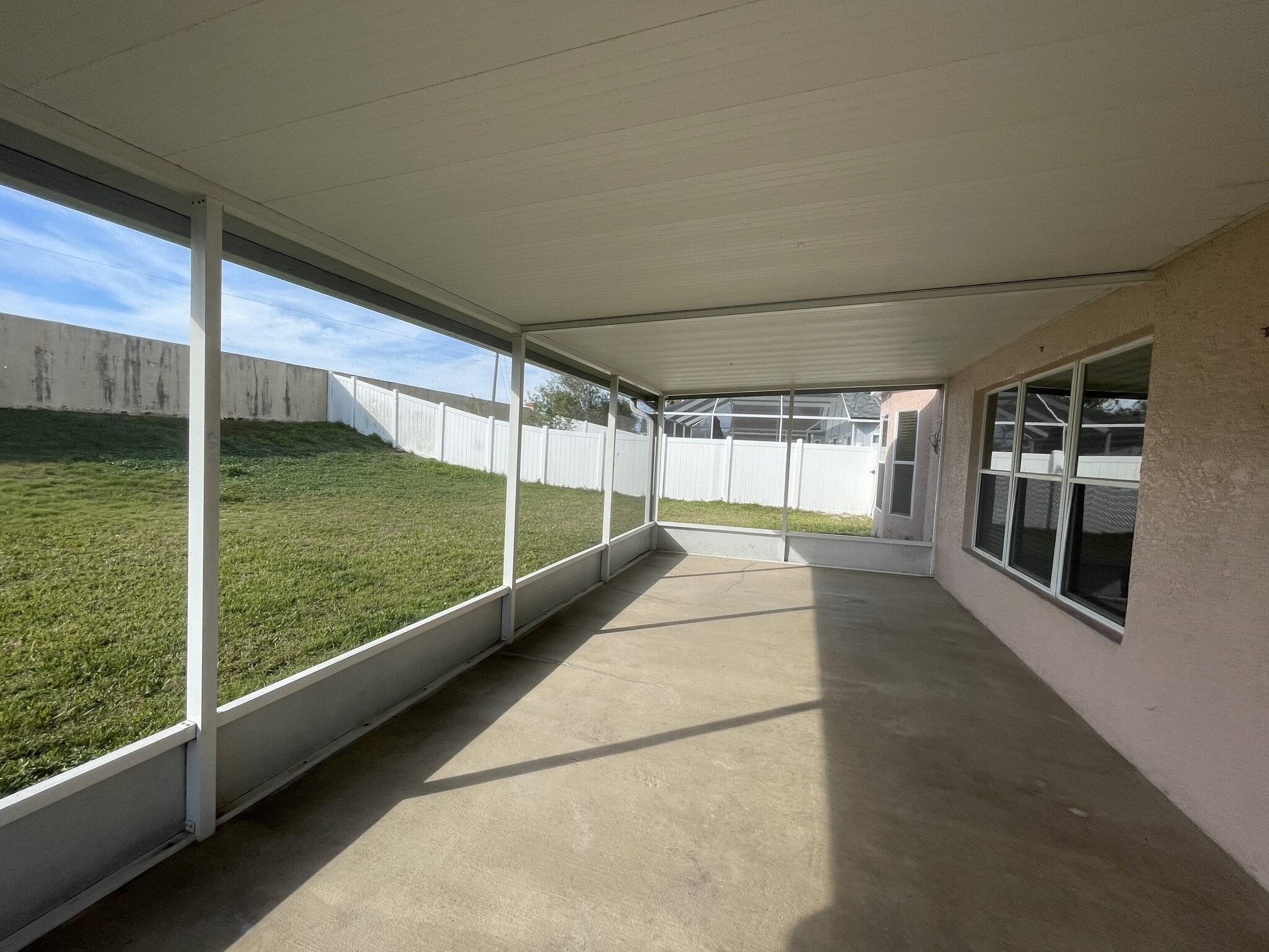 Building Photo - 554 Lake Cypress Cir