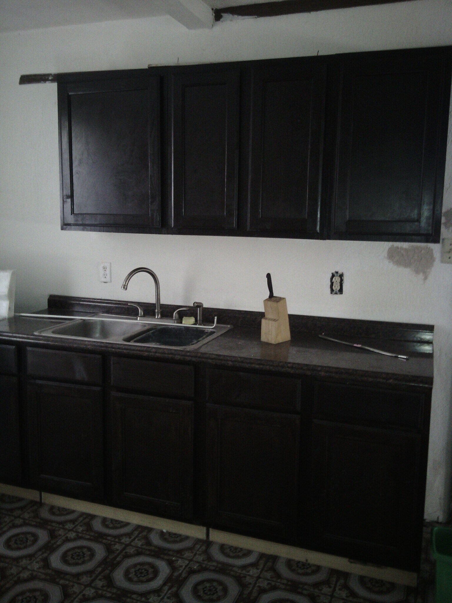 kitchen - 110 Dowdy St