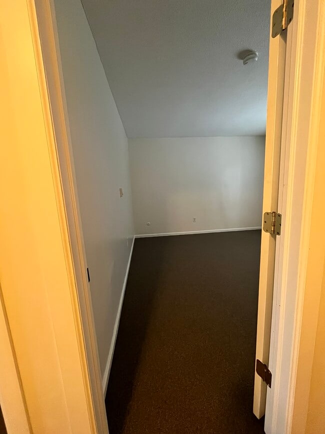 Building Photo - 425 Dorset St