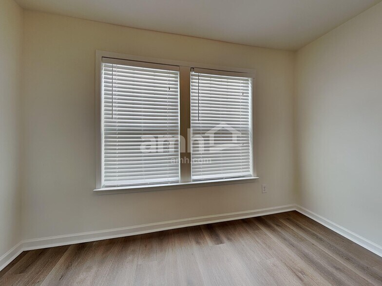 Building Photo - 9611 Cayenne Dr