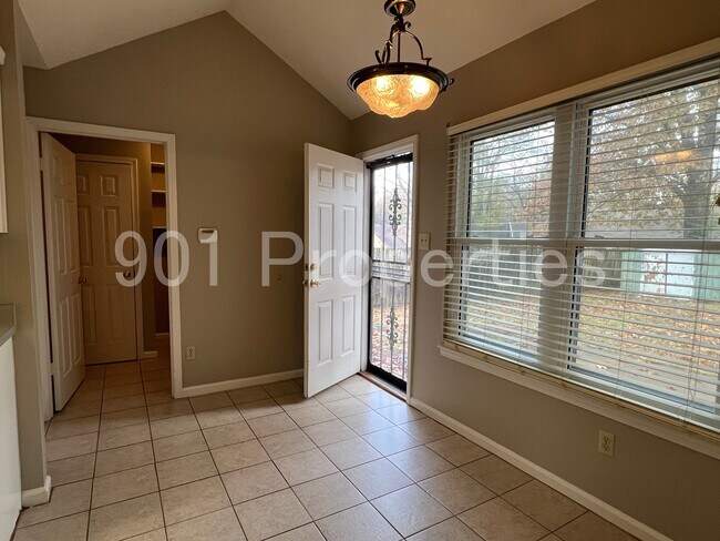 Building Photo - 5650 Richburg Ave