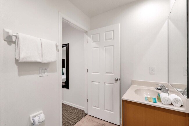 Building Photo - 3023 Bird of Paradise Ln