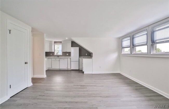 Building Photo - 156 Hoover Ave