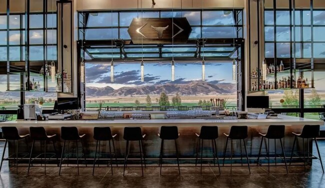 Building Photo - 1 bedroom condo, located steps from all of Black Bull's incredible amenities