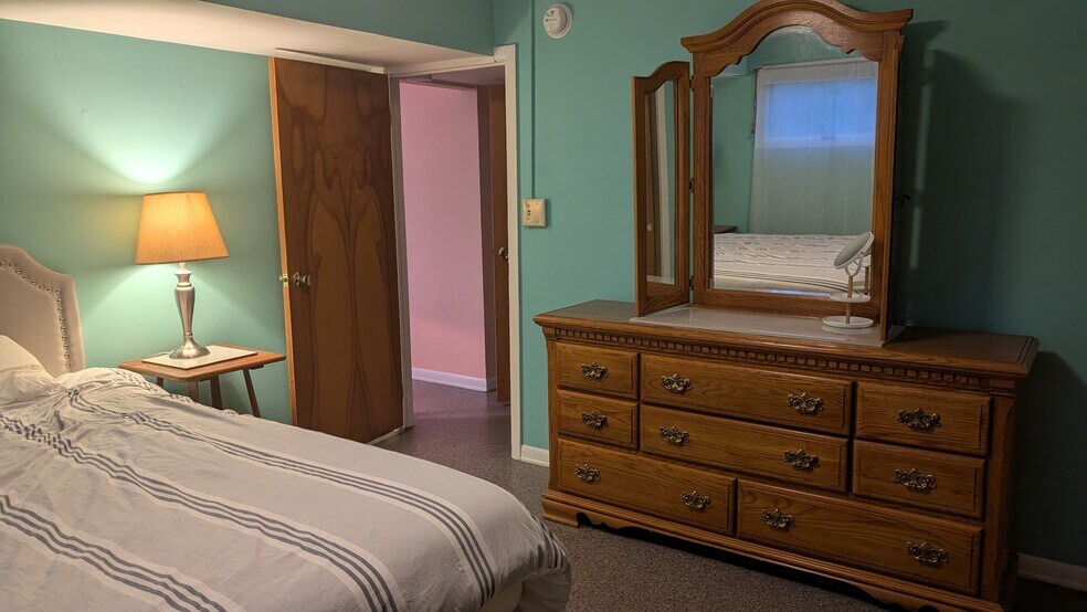 Bedroom - 143 Campbell Ave