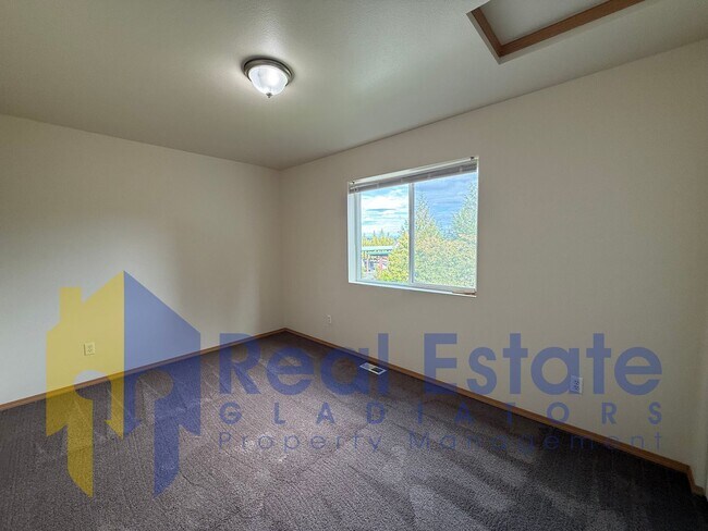 Building Photo - 18803 97th Ave Ct E