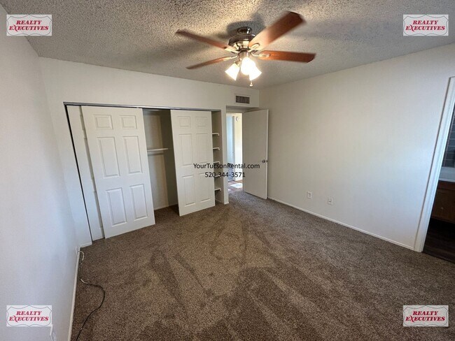 Building Photo - Tucson Blvd & Irvington Rd area - 4 Bedroo...