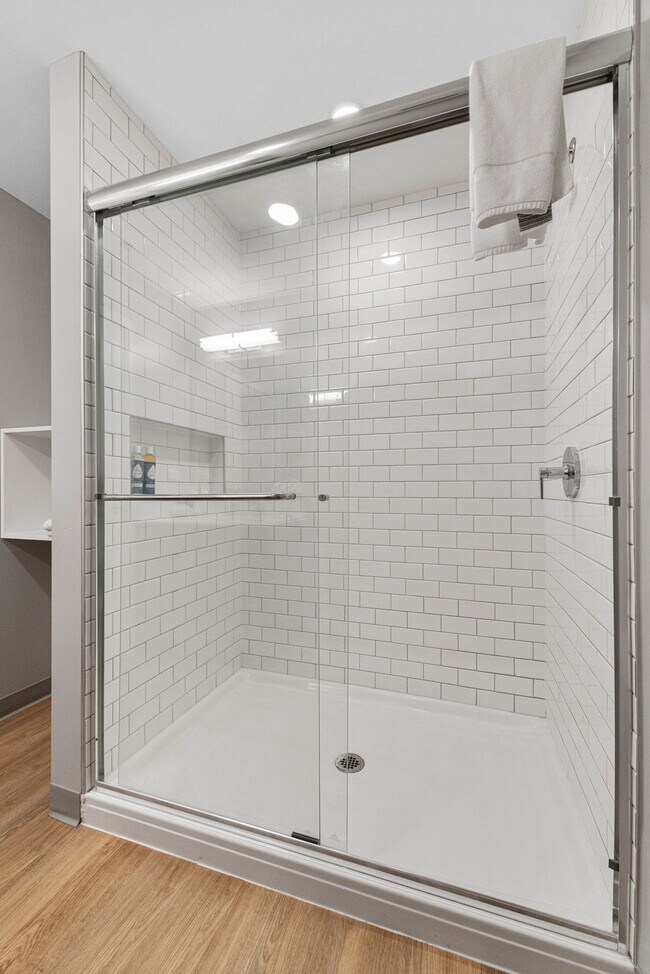 Building Photo - 853 W Blackhawk St