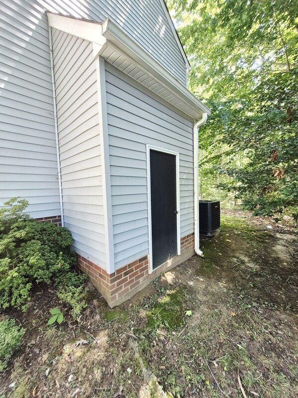 Building Photo - 9019 Double Tree Ln