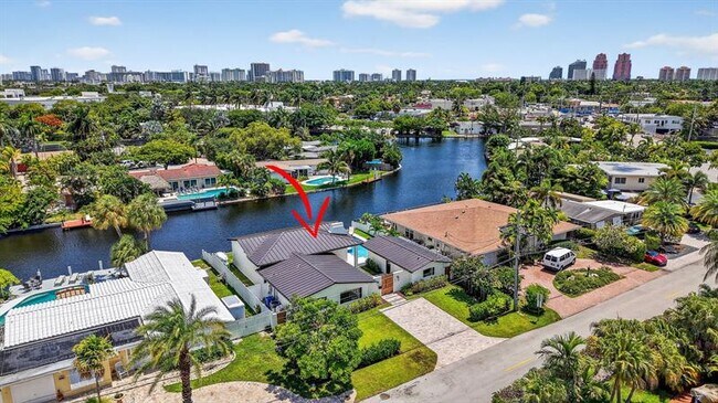 Building Photo - 2157 Coral Gardens Dr