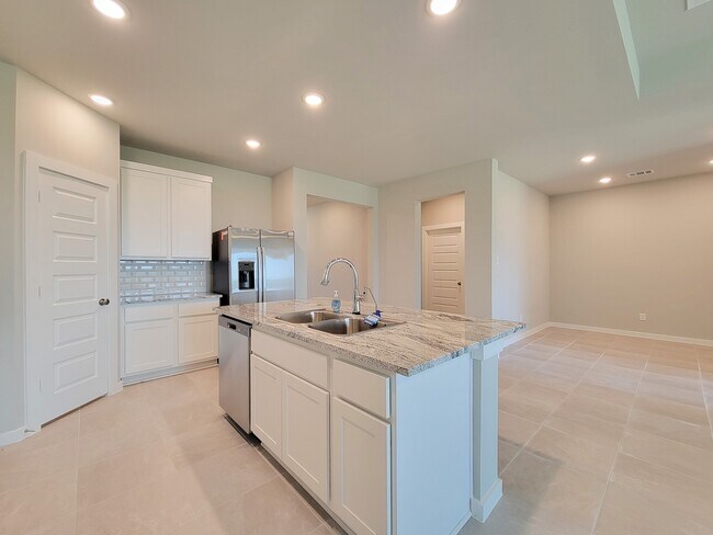 Building Photo - 2905 Terrace Grove Dr