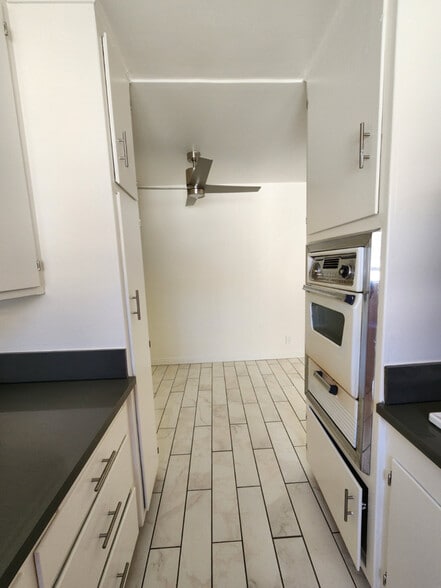 Building Photo - 18546 Clark St