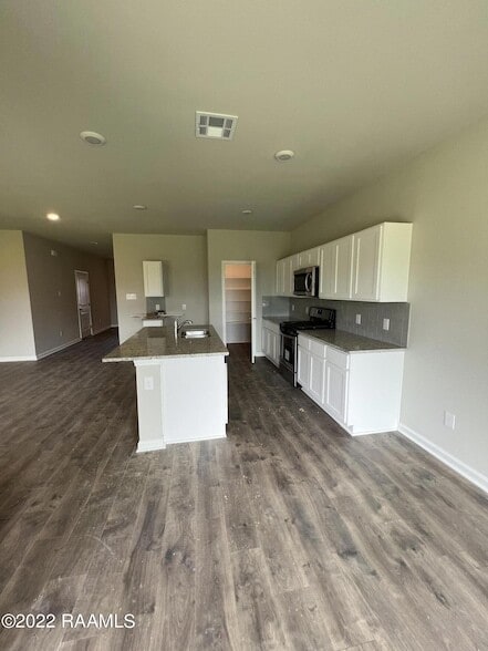 Building Photo - 213 Garden Oaks Ave